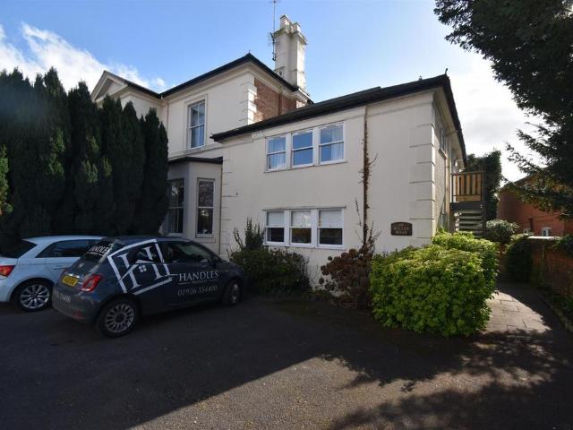 Flat for rent in Sydenham, Green Close