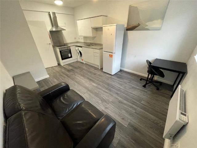 Flat for rent in Highfields, Huddersfield