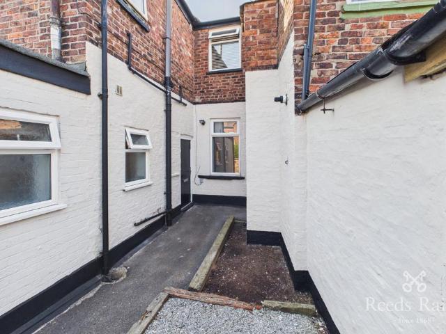 Flat for rent in Bollinbrook, Macclesfield
