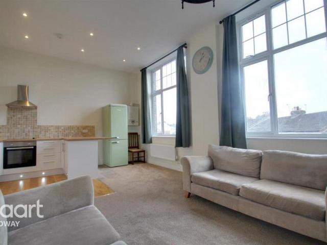 Flat for rent in Brompton, Gillingham