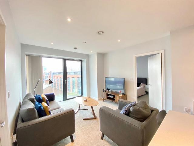 Apartment for rent in City Centre, Salford