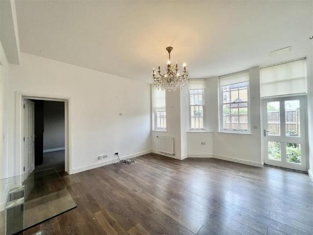 Apartment for rent in Stone, Monks Orchard