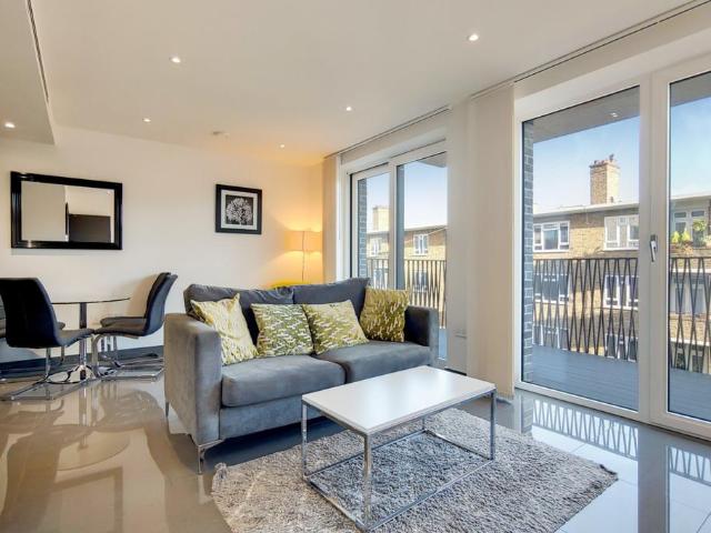Flat for rent in Elephant and Castle, Isle Of Man