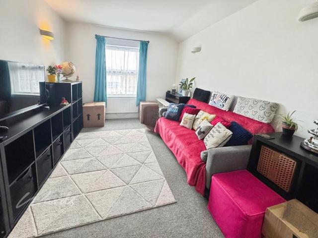 Apartment for rent in West Cliff, Acol