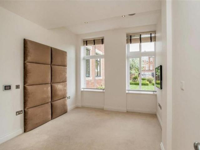 Apartment for rent in Connaught Park, Bushey
