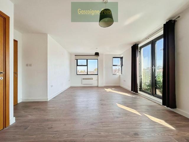 Apartment for rent in Riverdene, Priest Down