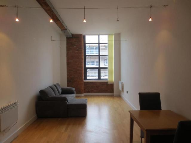 Flat for rent in Georgia, Greater Manchester