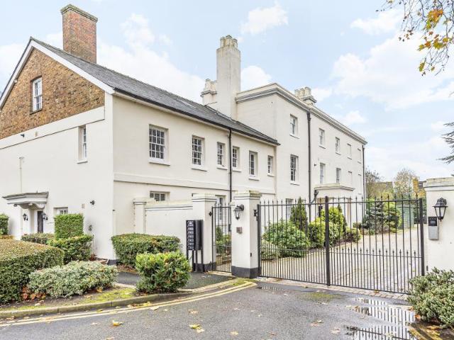 Flat for rent in Greater London