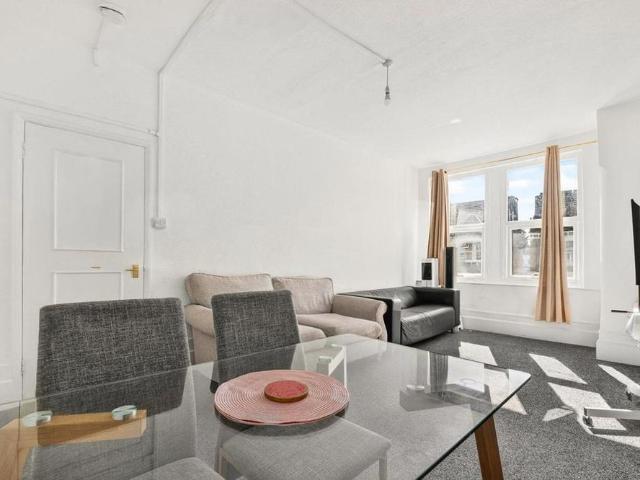 Apartment for rent in London Borough of Croydon, Greater London