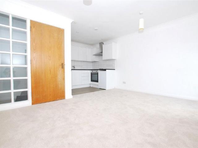 Apartment for rent in Charlotteville, Westborough