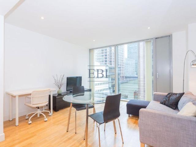Flat for rent in Canary Wharf, Greater London