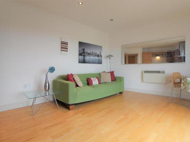 Apartment for rent in Richmond Hill, West Yorkshire