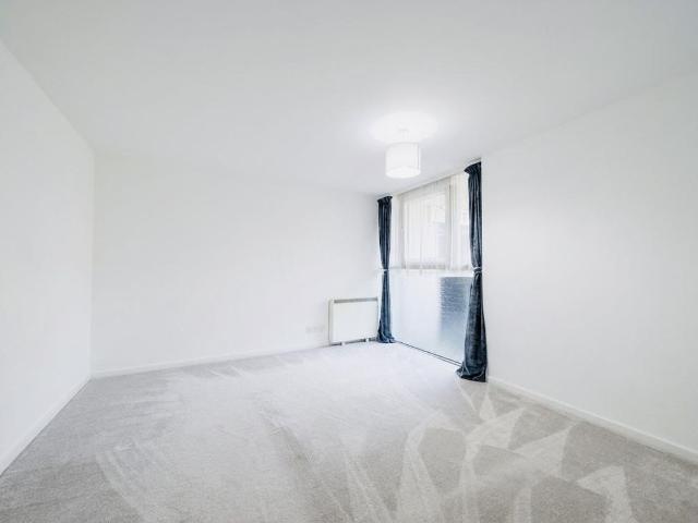 Apartment for rent in Carshalton Beeches, Greater London
