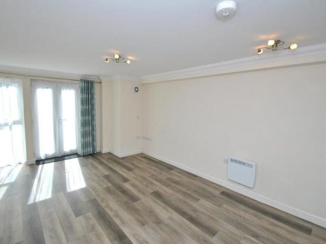 Apartment for rent in Jackmans Estate, King's Walden