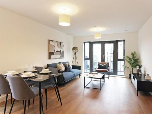 Apartment for rent in Emmbrook, Wokingham