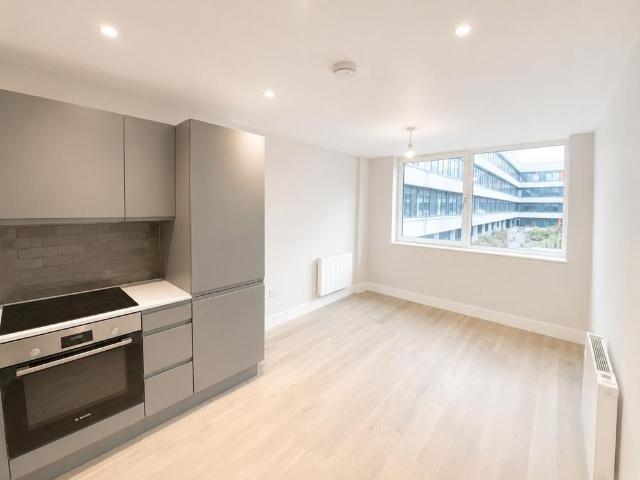 Apartment for rent in Rownhams, Hampshire