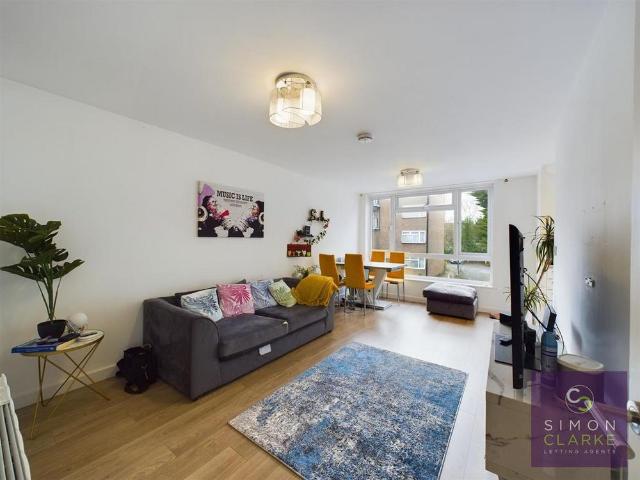 Apartment for rent in Elstree, Hertsmere