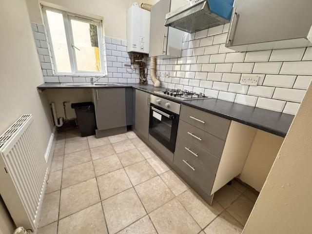 Apartment for rent in Goldthorn Hill, West Midlands