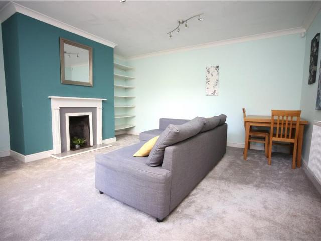 Flat for rent in Ewens Farm, Golden Valley