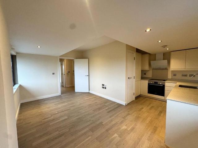 Apartment for rent in Pachesham Park, Surrey