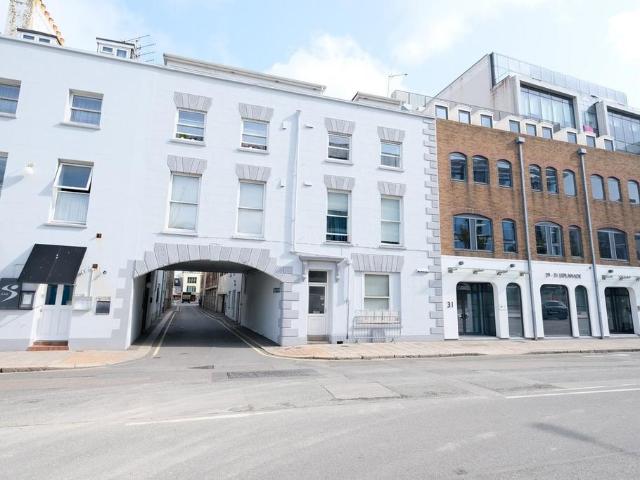 Flat for rent in St Helier