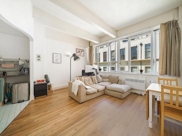 Flat for rent in Holloway, Greater London