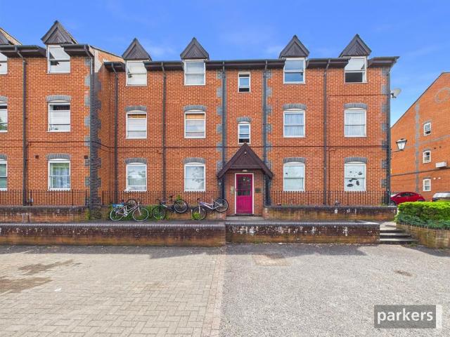 Flat for rent in Reading