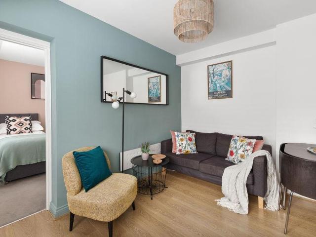 Apartment for rent in Civic Centre, Falcon Lodge