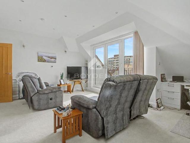 Apartment for rent in Frinton and Walton, Dale Hill