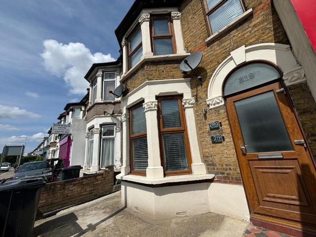 Flat for rent in Newbury Park, Isle Of Man