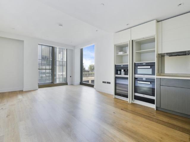 Flat for rent in Greater London