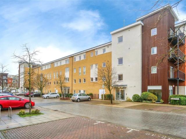 Flat for rent in Whitley, Reading