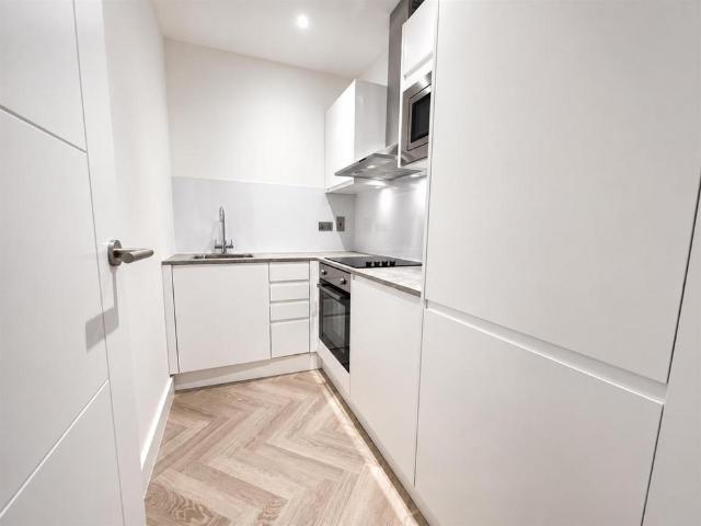 Apartment for rent in Fleet, Hart
