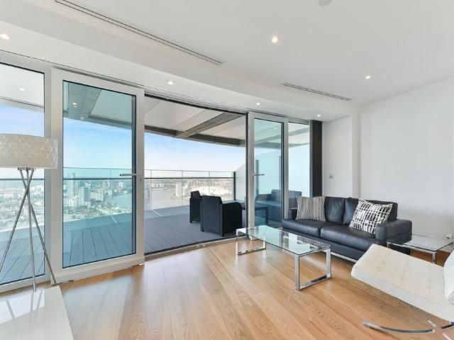Flat for rent in Isle Of Dogs, Greater London