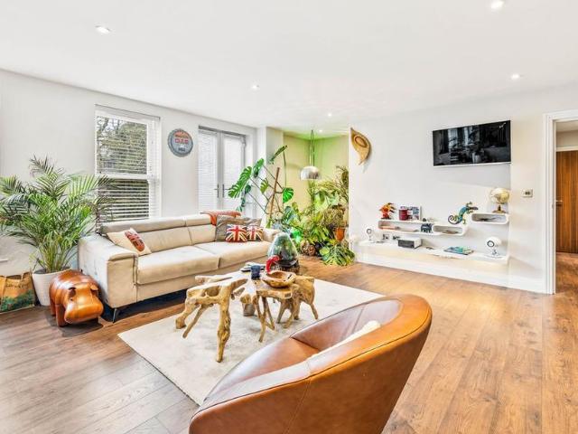 Apartment for rent in Reigate, Reigate and Banstead