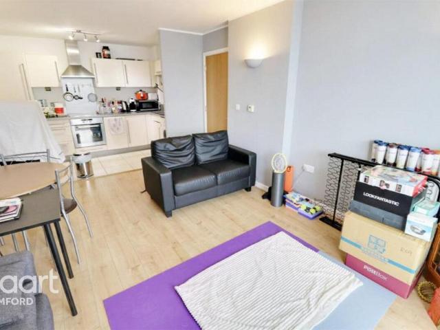 Flat for rent in Greater London