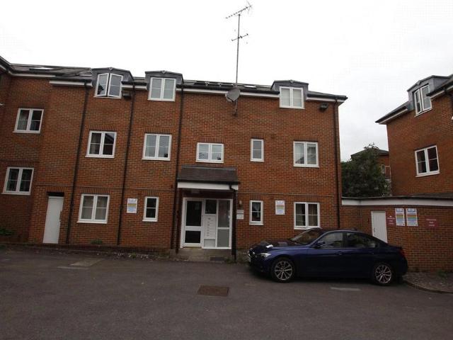 Flat for rent in Rodbourne, Swindon