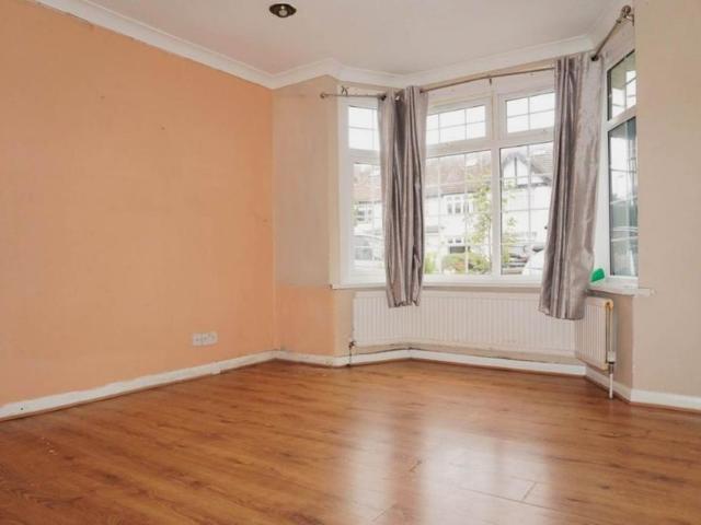 Apartment for rent in London Borough of Ealing, Greater London