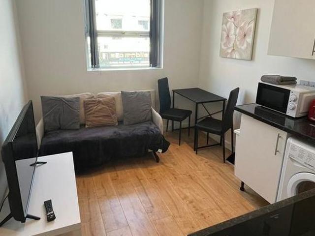 Apartment for rent in Belle Isle, West Yorkshire