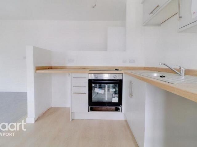 Apartment for rent in Pillgwenlly, Wales