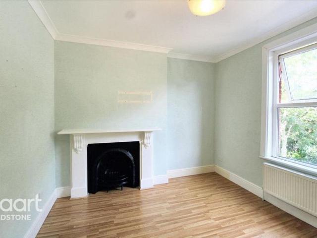 Apartment for rent in Ringlestone, Midway