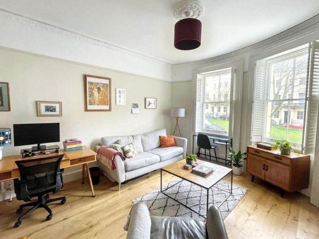 Apartment for rent in Brunswick, Brighton & Hove