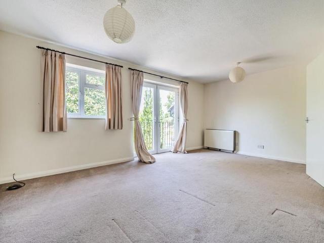 Apartment for rent in Henley-on-Thames, Berrick Salome
