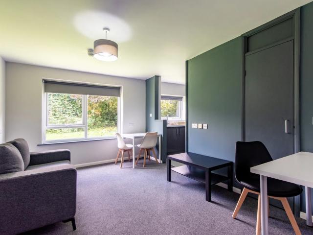 Apartment for rent in Clifton, Haddon