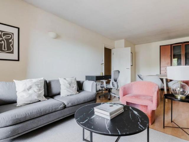 Apartment for rent in Brompton, Greater London