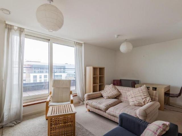 Apartment for rent in Cardiff International Sports Village, Falcon Lodge