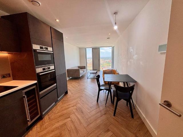 Apartment for rent in City Centre, Georgia