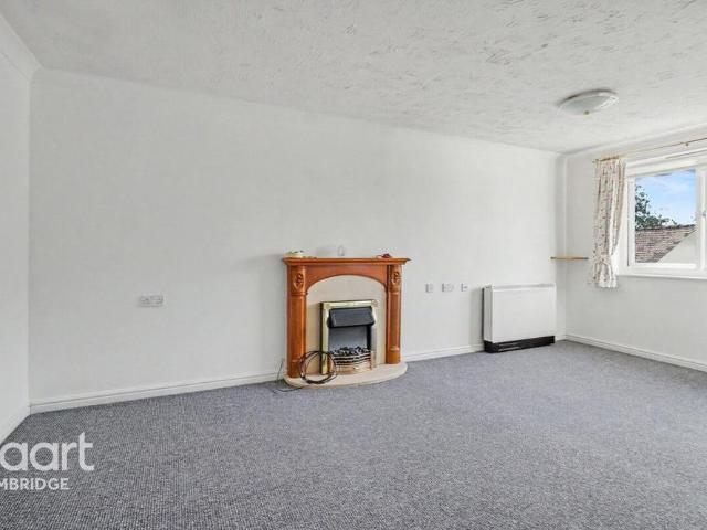 Apartment for rent in Chesterton, Arbury