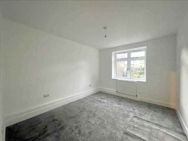 Apartment for rent in Westcliff-on-Sea, Southend-on-Sea