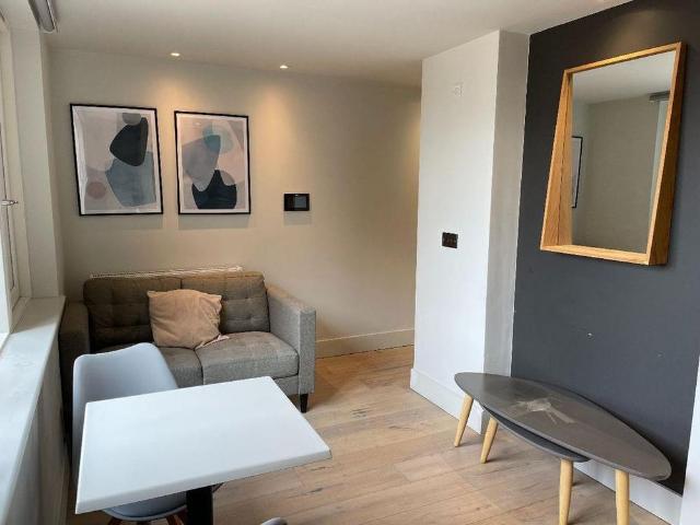 Apartment for rent in Hulme, Georgia